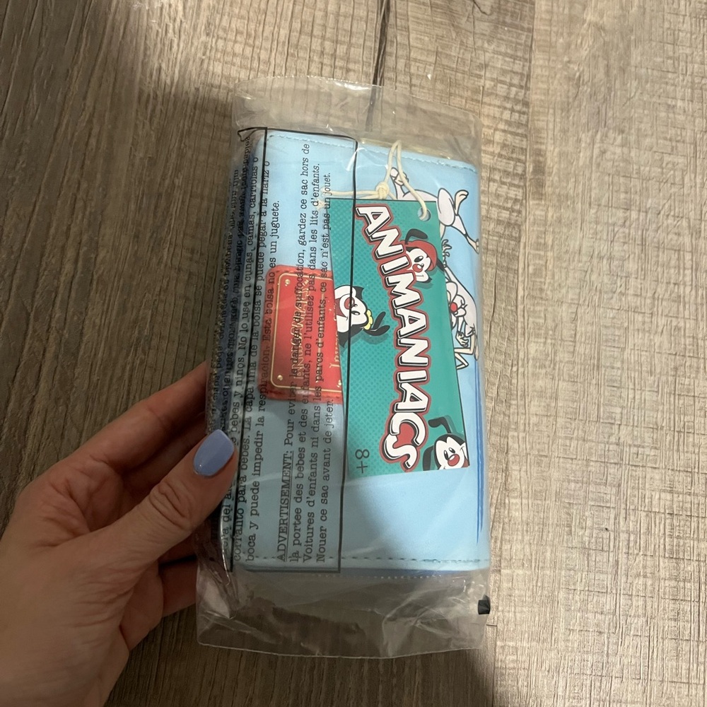 NWT ANIMANIACS WB Tower Zip Around Wallet Pinky & The Brain Hard tag Loungefly - Picture 2 of 6